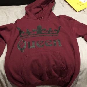 Maroon Queen Sweatshirt in Size Small
